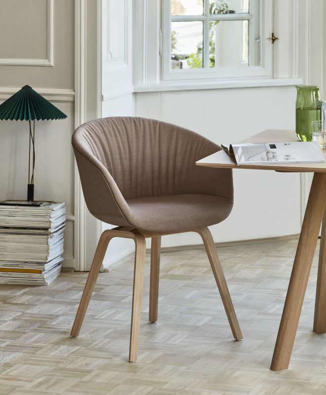 HAY AAC23 Water based lacquered oak Soft Full upholstery Remix Eik stol spisestol