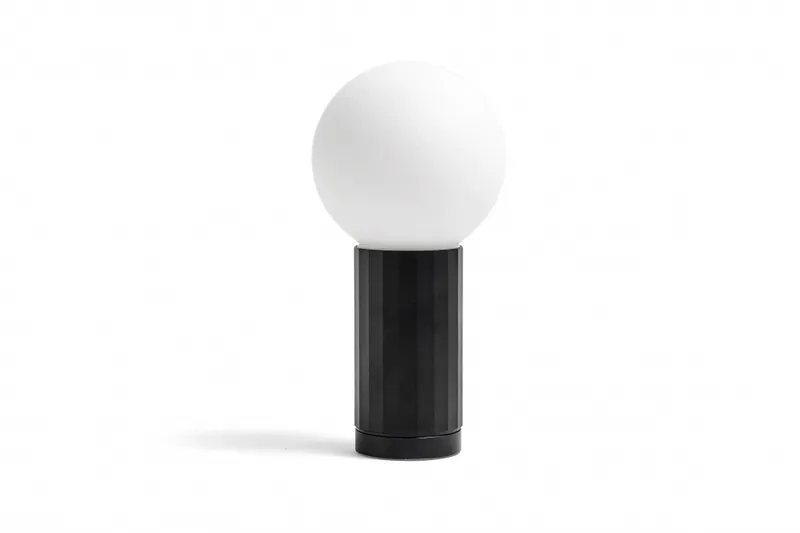 Hay Turn On Black, Svart bordlampe