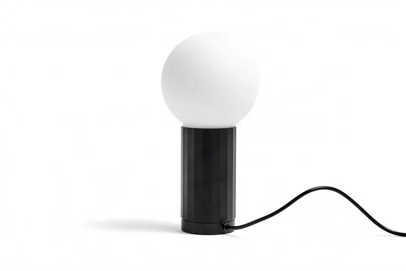 Hay Turn On Black, Svart bordlampe