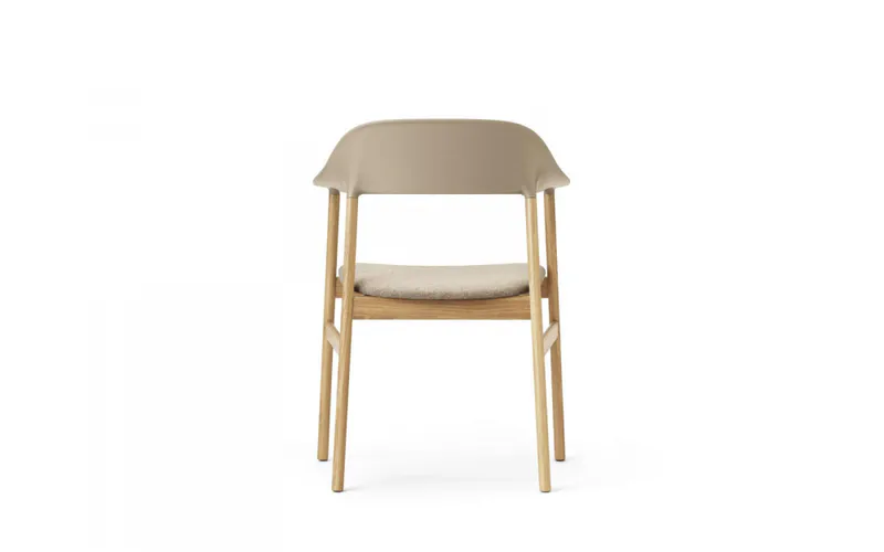 Normann Copenhagen Herit Armchair, Polstret Synergy Sand Oak