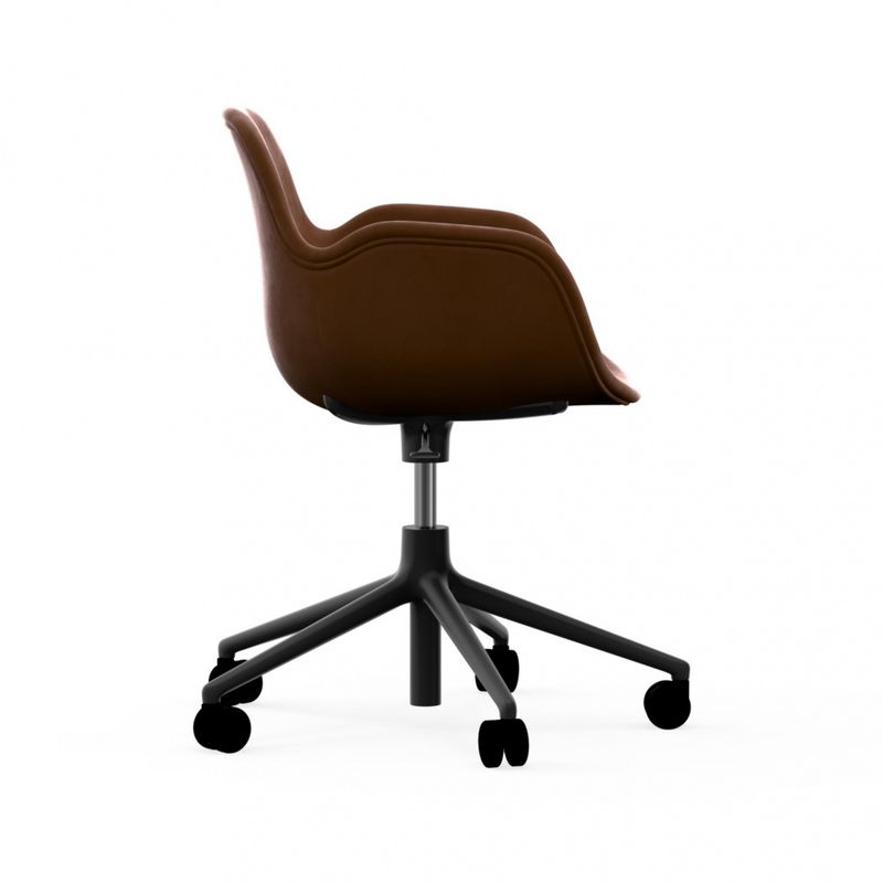 Normann Cph Form Swivel Armchair, Cognac skinn 