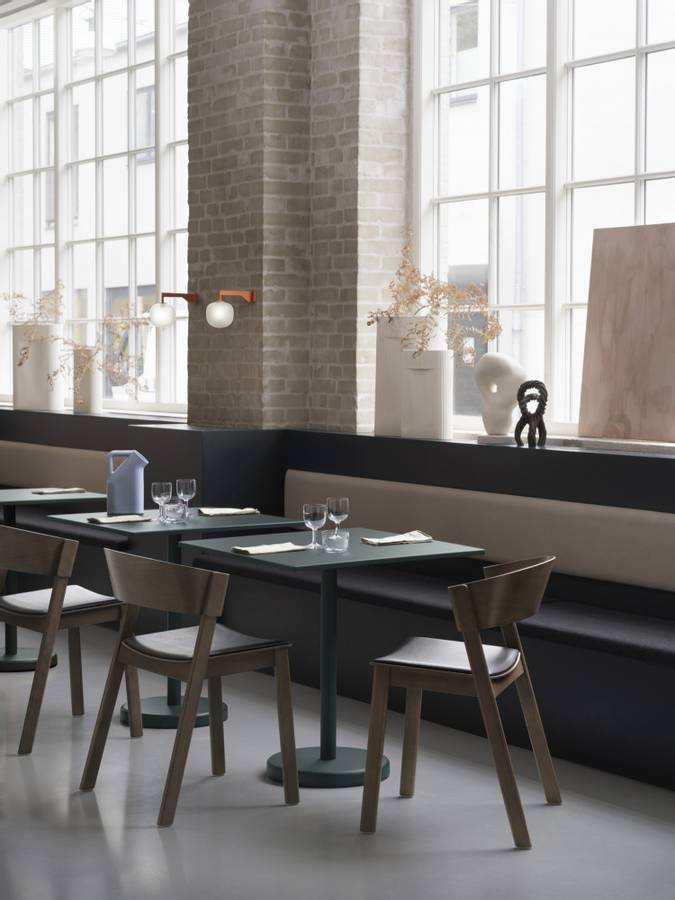 Muuto Linear Steel Cafe Table 70 x 70 x 73 Dark Green, Grnn Bor