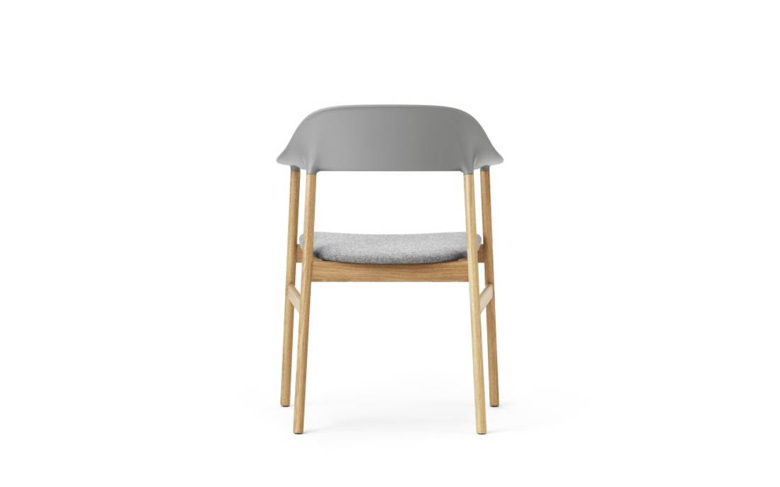 Normann Copenhagen Herit Armchair, Polstret Synergy Grey Oak Sto