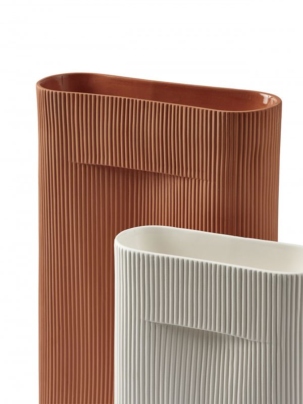 Muuto Ridge Vase Beige, H 35 cm