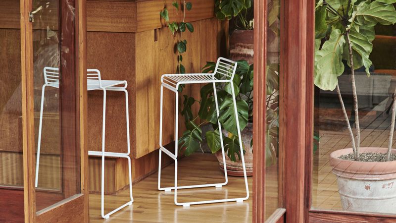 HAY Hee Bar Stool White H 65 fra HAY Hvit Barstol Barkrakk