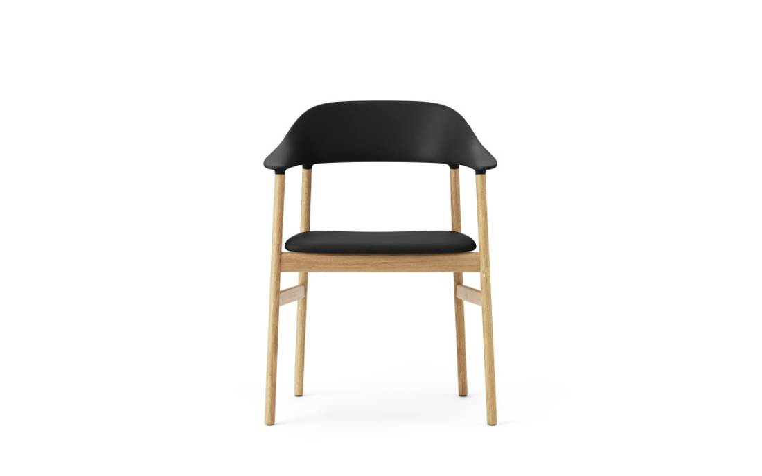 Normann Copenhagen Herit Armchair, Polstret leather Black oak