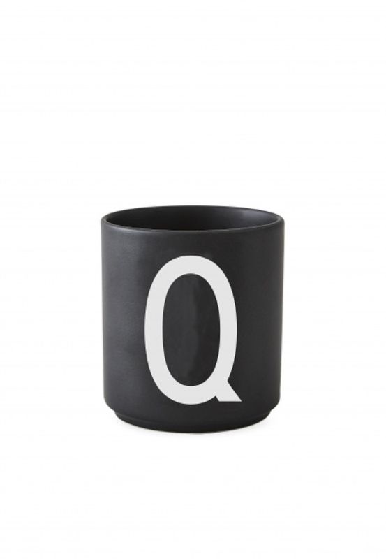 Design Letters Black Porselen Kopp A-Z